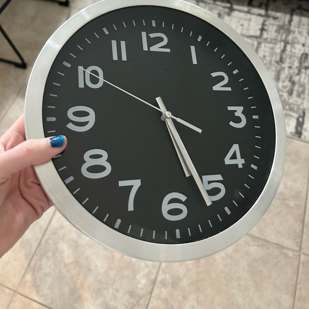 10 by 10 wall clock